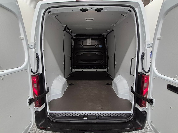 Renault Master 8 of 10