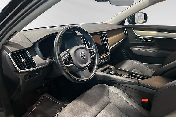 Volvo V90 Cross Country 7 of 15