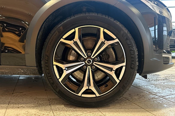 Volvo V90 Cross Country 13 of 15