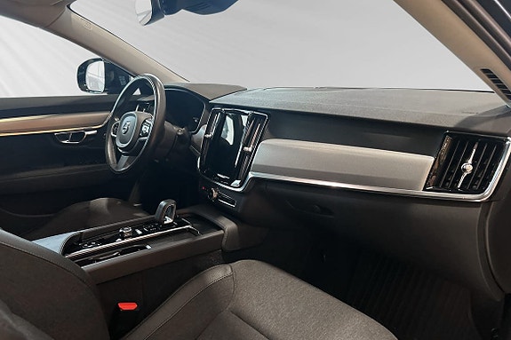 Volvo V90 Cross Country 10 of 15