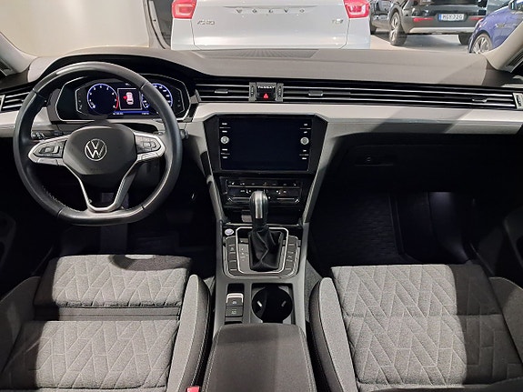 Volkswagen Passat 4 of 5