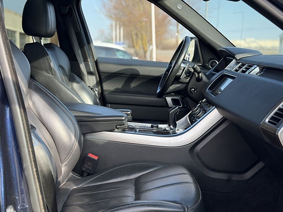 Land Rover Range Rover Sport 8 of 24
