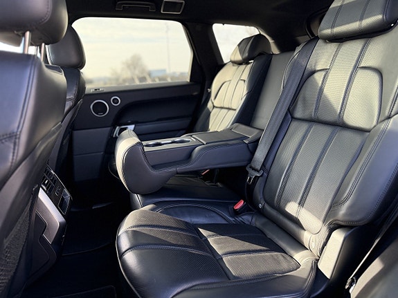 Land Rover Range Rover Sport 10 of 24