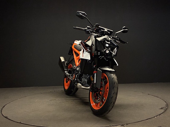 KTM 990 DUKE R - 2,99% ränta 4 of 5
