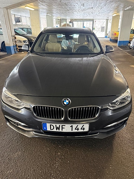 BMW 320 3 of 5