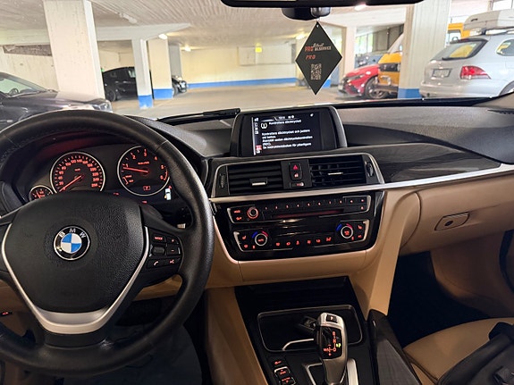 BMW 320 12 of 17