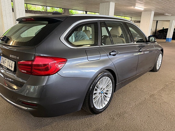 BMW 320 6 of 17