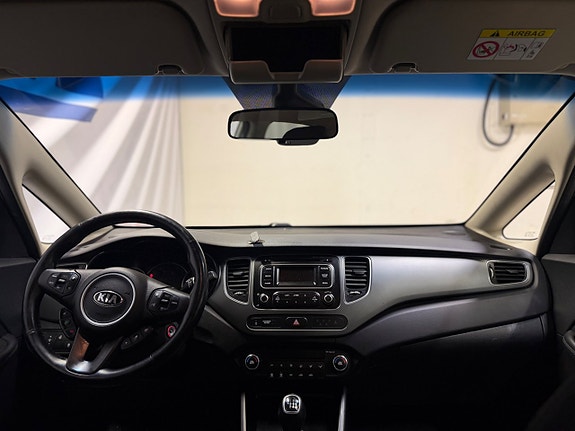 Kia Carens 9 of 11