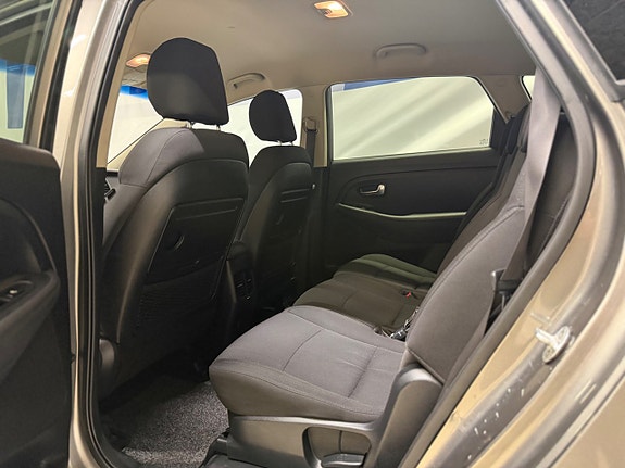 Kia Carens 6 of 11