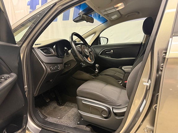 Kia Carens 5 of 5