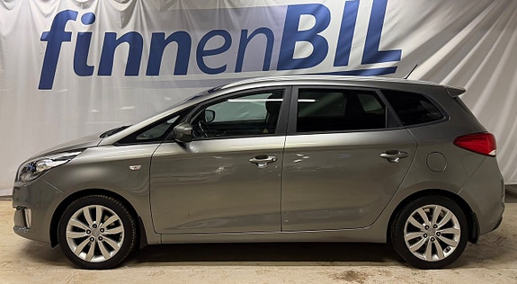 Kia Carens 2 of 5