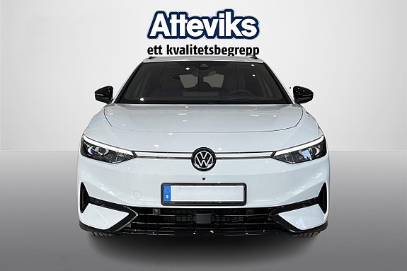 Volkswagen ID.7 2 of 5