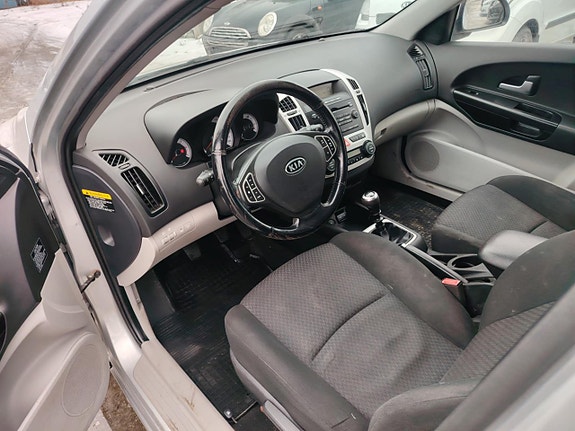 Kia Ceed 4 of 5