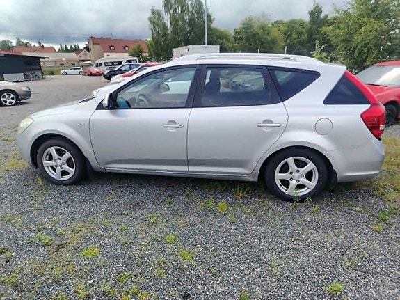Kia Ceed 2 of 13