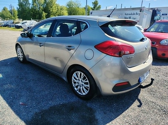 Kia Ceed 22 of 22