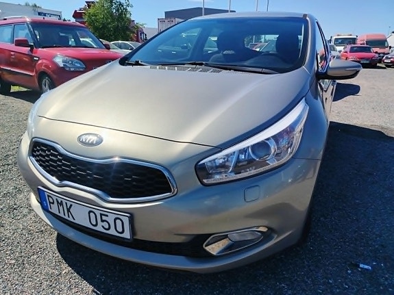 Kia Ceed 10 of 22