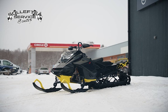 SKI-DOO SUMMIT X EXPERT 850 TURBO -21 2 of 8