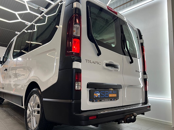 Renault Trafic 11 of 26