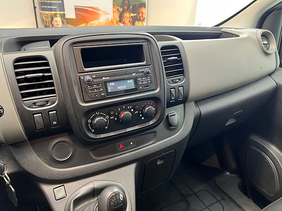 Renault Trafic 16 of 26