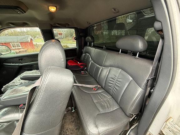Chevrolet Silverado 2500 10 of 12