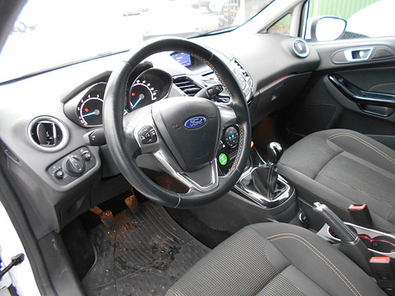 Ford Fiesta 5 of 5