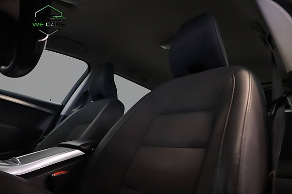 Volvo XC70 14 of 19