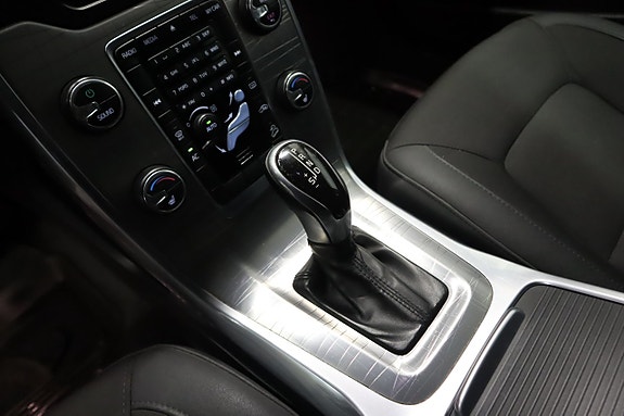 Volvo XC70 13 of 19