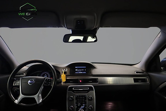 Volvo XC70 15 of 19