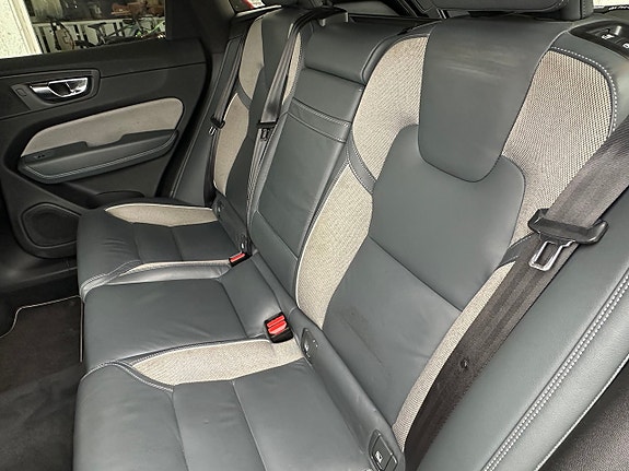 Volvo XC60 22 of 25