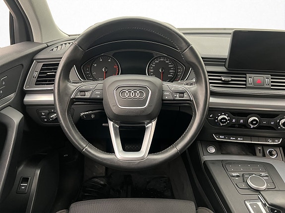 Audi Q5 10 of 28