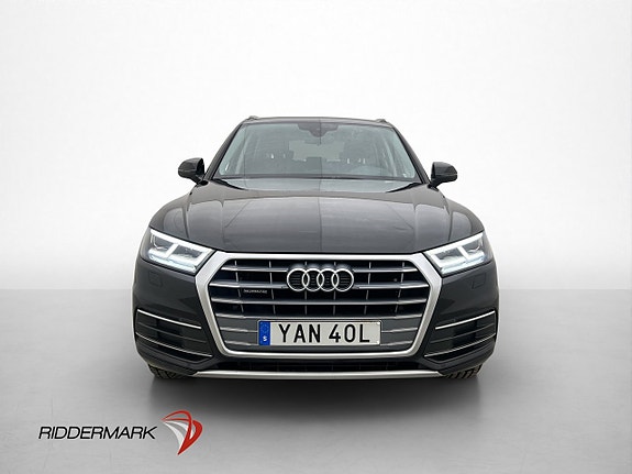 Audi Q5 2 of 28