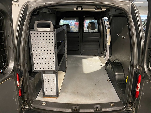 Volkswagen Caddy Maxi 11 of 16
