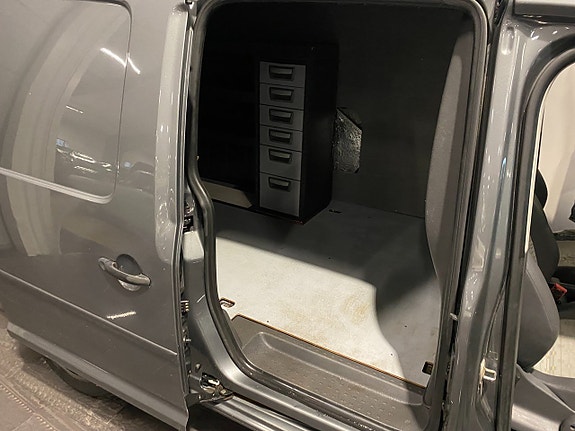 Volkswagen Caddy Maxi 7 of 16