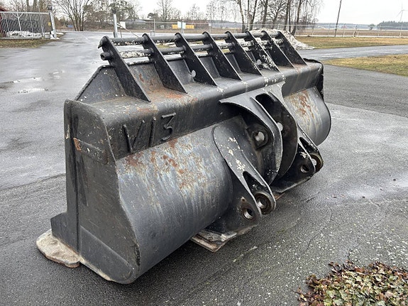 Volvo L180G Bergs skopa 3 of 4