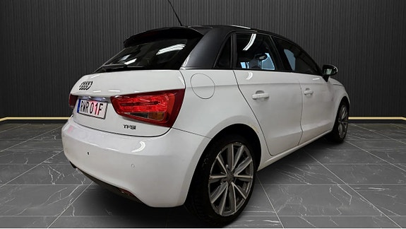 Audi A1 4 of 5