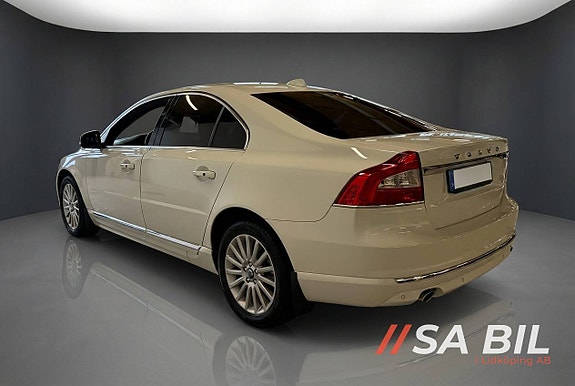 Volvo S80 4 of 5