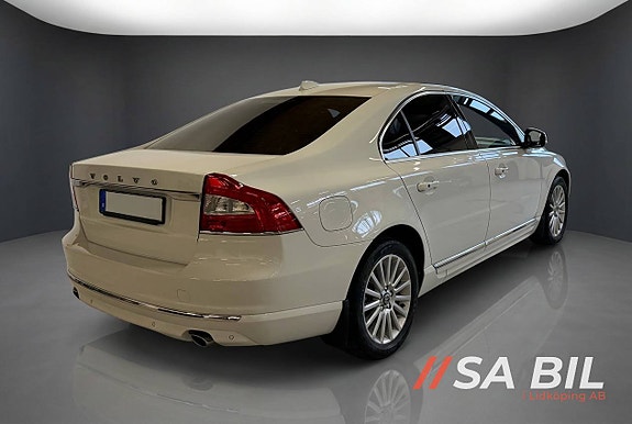 Volvo S80 3 of 5