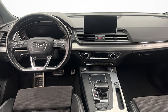 Audi Q5 10 of 27