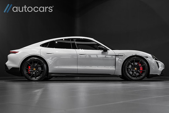 Porsche Taycan GTS 2 of 5
