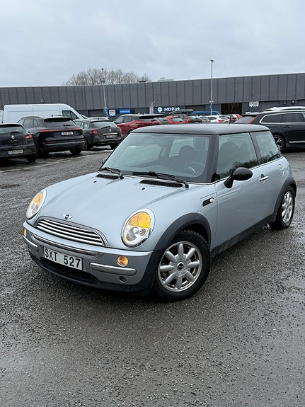 MINI Cooper 3 of 5