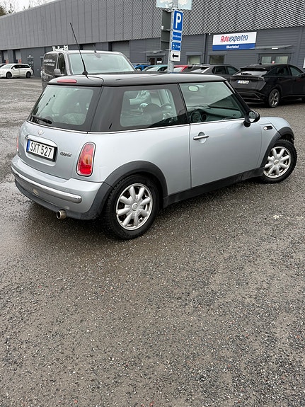 MINI Cooper 5 of 5
