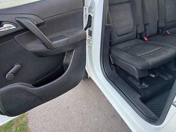 Opel Meriva 22 of 24