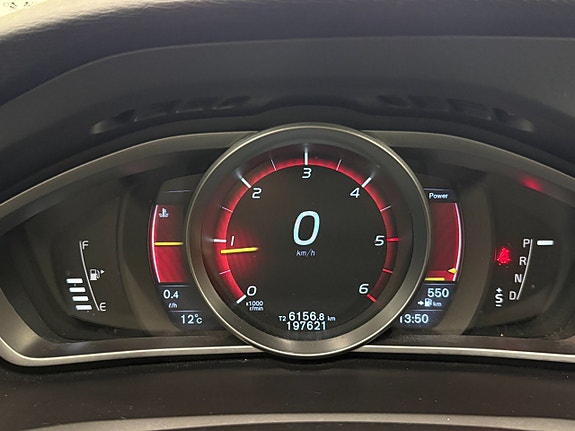 Volvo V40 13 of 15