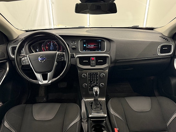 Volvo V40 10 of 15