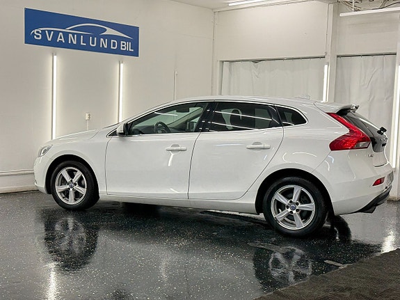 Volvo V40 4 of 15