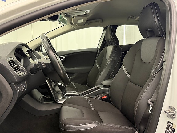 Volvo V40 8 of 15