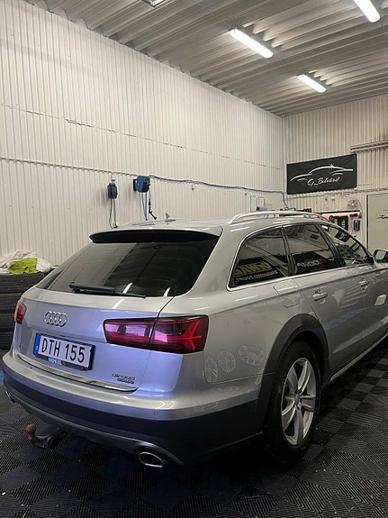 Audi A6 allroad 4 of 5