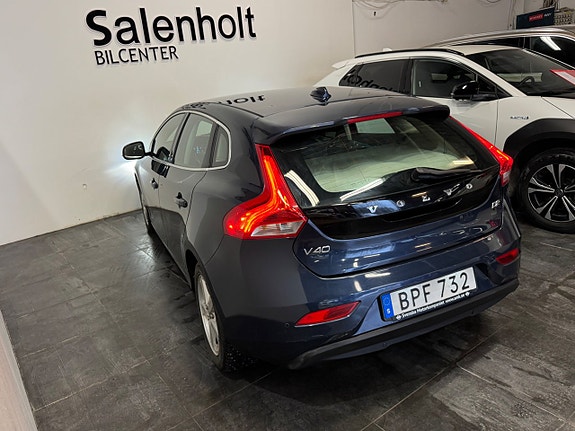 Volvo V40 7 of 26