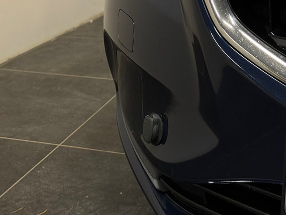 Volvo V40 4 of 27