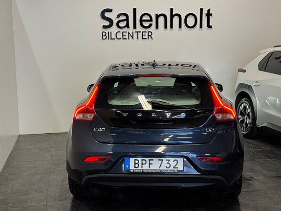 Volvo V40 8 of 26